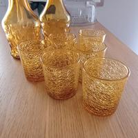 Set bicchieri+ 2 bottiglie