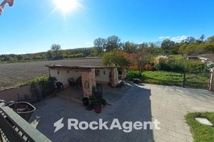 FASCINO DELLA CASCINA E CASA RISTRUTTURATA SUBITO