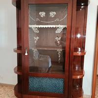 Credenza antica