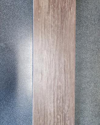 Mattonella finto legno in gres porcellanato 