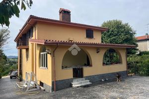 BIFAMILIARE A ZAGAROLO