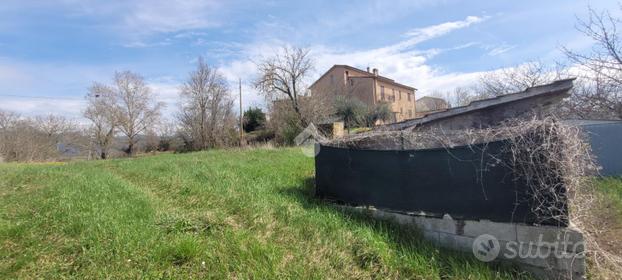 TER. AGRICOLO A FOSSATO DI VICO