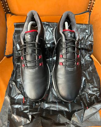 Golf. Abbigliamento. Scarpe Under Armour