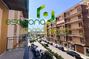 VIA TISIA: AMPIO APPARTAMENTO IN CONTESTO SIGNORIL