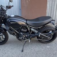 Ducati Scrambler 800 Icon Dark (2022)