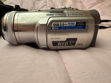 Fotoocamera Canon e vidocamera Panasonics Mini Dv