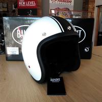 Casco Bandit white line