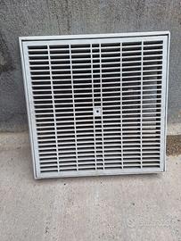 Griglia in plastica con telaio