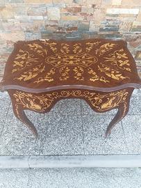 mobile stile Luigi XVI