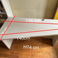 Scrivania in massello