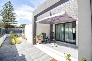 Nuova villa unico livello con doppio giardino