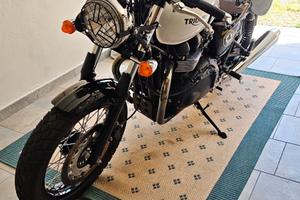 Triumph Thruxton Ace 900