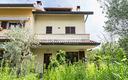 splendida-villetta-di-testa-con-giardino-box-e-ta
