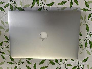 Macbook pro 15 pollici schermo rotto