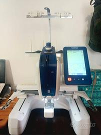 Macchina ricamatrice Brother VR con accessori ed i