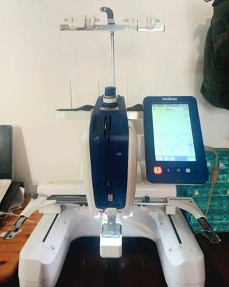 Macchina ricamatrice Brother VR con accessori ed i