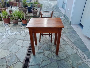 tavolino antico più sedia antica