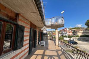 5 LOCALI A SAN POTITO ULTRA