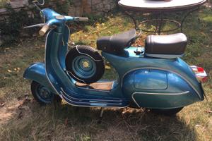 Splendida Vespa 150 VBB1T