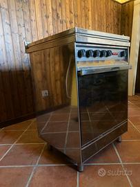 cucina in acciaio come nuova