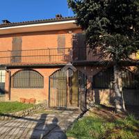 VILLA SINGOLA A VILLAFRANCA PIEMONTE