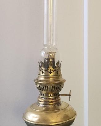 Lampada/lume a olio/petrolio in ottone