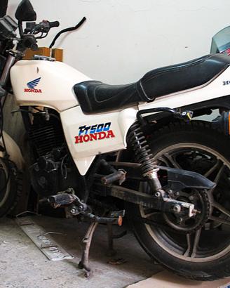 MOTO HONDA FT 500