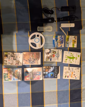 Wii con tutti gli accessori e giochi  