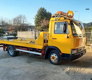 Carro attrezzi  iveco 79-14 patente c