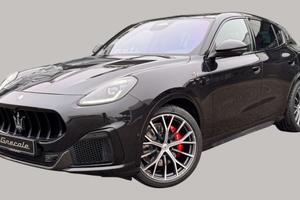 Maserati Grecale V6 530 CV AWD Trofeo NOLEGGIO 11 