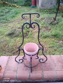 porta vaso in ferro battuto 