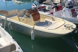 Invictus FX200 + Yamaha 150CV full Optional