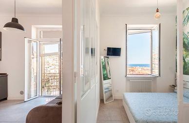 CasaBaltò con vista sul golfo di Sanremo in centro