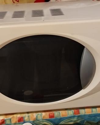 Microonde senza piatto