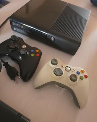 xbox 360 completa con accessori. 500gb