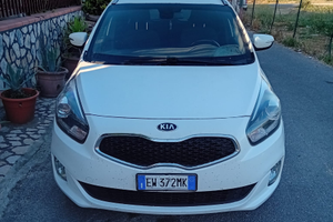 Kia carent