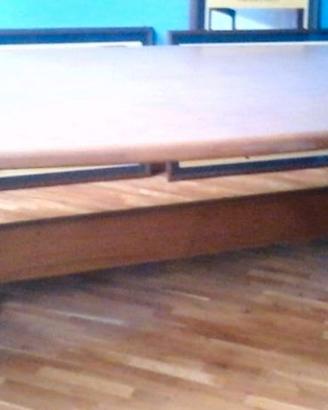 Tavolo ovale legno in castagno massello.