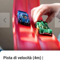 Pista  di velocità e calze befana