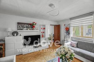 Appartamento di 125 m² con 3 locali e posto auto a