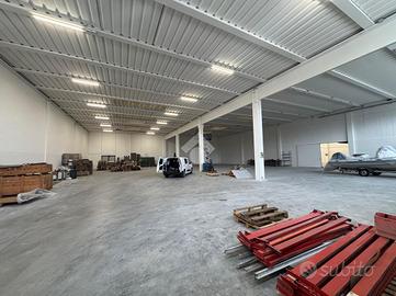 CAPANNONE A PIOMBINO DESE