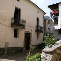 Casa indipendente su tre livelli