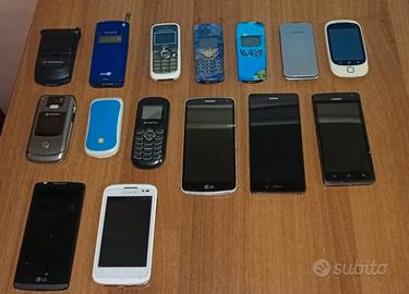 LOTTO CELLULARI  DA RIVEDERE O PER PARTI RICAMBIO