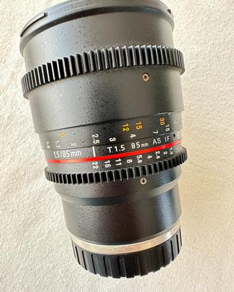 Samyang 85mm f/1.5 Cine Lens attacco Sony