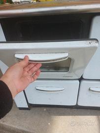 Putage a legna Stufa a legna con forno