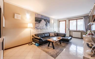 Appartamento a Fontevivo 6 locali