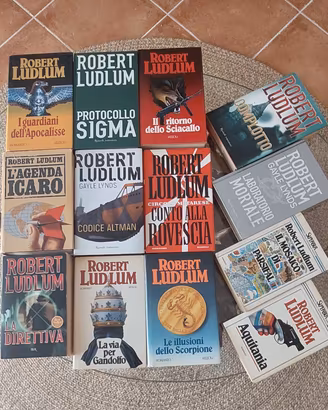 Lotto 13 libri di Robert Ludlum