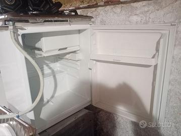 Frigorifero piccolo da incasso Indesit