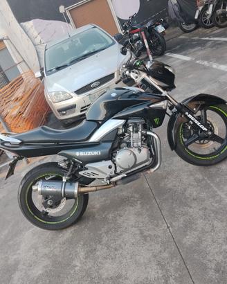 SUZUKI INAZUMA 250CC