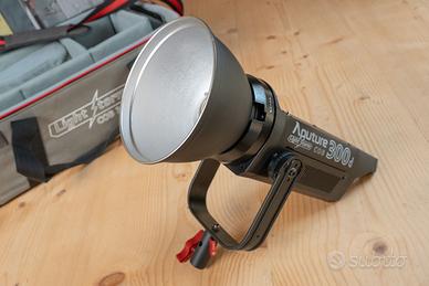 Luce LED Daylight Aputure LS C300D (V-Mount)