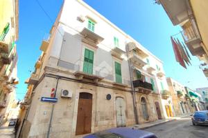 2 LOCALI A MOLFETTA